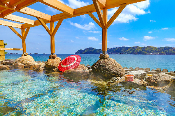 【日本】秘境南紀美饌三溫泉5日.超人氣貓咪列車.伊勢神宮.三段壁.圓月島.世界遺產熊野大社.那智瀑布.和牛海鮮美食