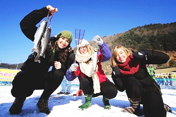 【韓國-高雄出發】冬季威瘋首爾兩大主題５日~超人氣滑雪.華川釣冰魚+冰雕.網美IG打卡地.泡泡瑪特旗艦店.塗鴉秀