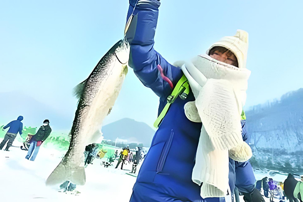 【韓國-高雄出發】童心玩冰釣５日~華川釣冰魚+冰雕.超人氣滑雪.韓國100選.月尾主題樂園.昌信洞玩具街.明洞逛街