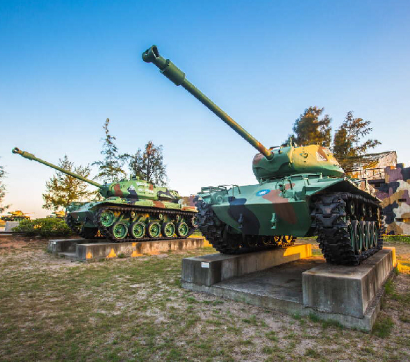 走訪風獅爺故鄉・太武山健行森呼吸・最美的水上坑道・大小金門舊時光３日