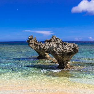 漫活沖繩4日.玉泉洞大鼓秀.美之海水族館.古宇利塔輕旅行~加贈單軌電車一日卷
