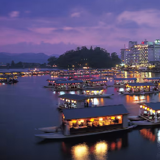 九州饗宴屋形船5日.由布院之森列車.柳川遊船.99島採珍珠.採果樂.和牛燒烤.三大螃蟹美食.雙溫泉