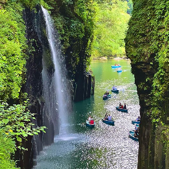 南北九州心漫遊5日.御船山樂園.武雄溫泉樓門.太宰府天滿宮.柳川遊船.高千穗峽.十字海馬背.許願鐘.一蘭之森(佐/宮)