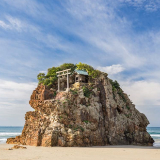 直飛鳥取~走進神話山陰雙溫泉4日.美保巫女獻舞.出雲大社.浦富遊船.由志園.足立美術館.鳥取沙丘.和牛美食