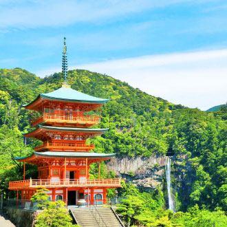 【限時限量】秘境南紀美饌三溫泉5日.超人氣貓咪列車.伊勢神宮.三段壁.圓月島.世界遺產熊野大社.那智瀑布
