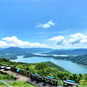 【早鳥折一千】美的傳說立山黑部雙溫泉螃蟹5日.三方五湖.浪漫紫藤.和服體驗.兼六園.合掌村.蝦餅體驗.名花之里