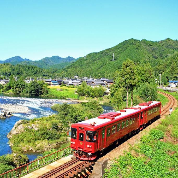 冬浪漫北陸雙樂園5日~米其林合掌村.新穗高纜車.牧歌之里戲雪.長良川鐵道.樂高樂園水族館.雙溫泉.升等一晚五星飯店