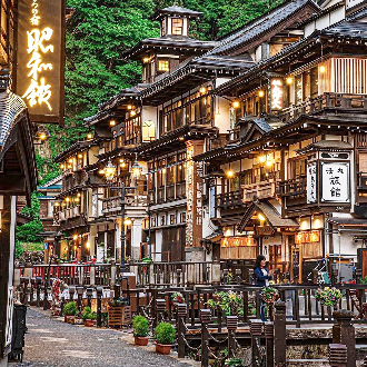 花卷東北5日.奧入瀨溪.十和田湖遊船.由利高原列車.銀山溫泉.藤原之鄉.三溫泉美食(仙台進花卷出)