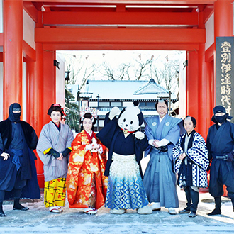 酷夢幻北海道雙溫泉6日.忍者伊達時代村.洞爺花火璀璨.函館百萬夜景.小樽運河遊船&壽司體驗DIY.萌熊牧場