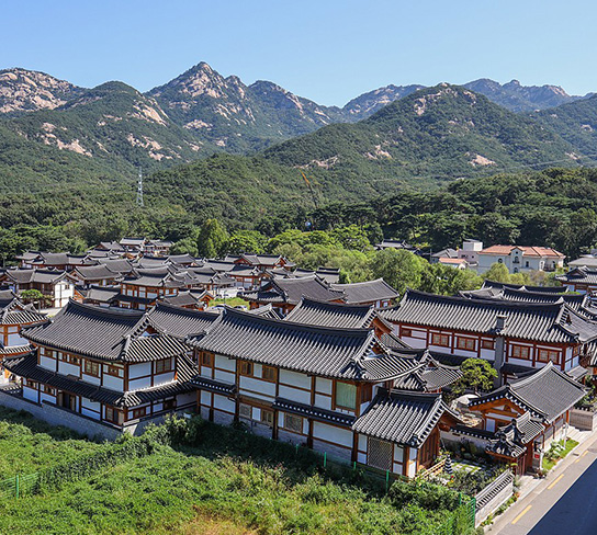 【高雄出發】釜山揪超值５日(彩妝1站)~海岸列車.海女村.札嘎其.佛國寺.小王子秘境.甘川洞.天空步道.慶州校村韓屋村