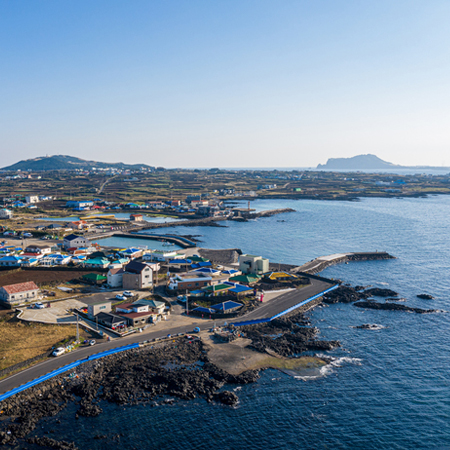 夏濟玩樂濟州5日~牛島+花生冰淇淋.史努比庭園.品嚐銷魂海味餐桌.黑豬肉吃到飽.保證入住兩晚四星等級飯店